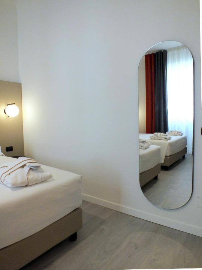 Bb Hotels Smarthotel Derose Florence Exterior photo